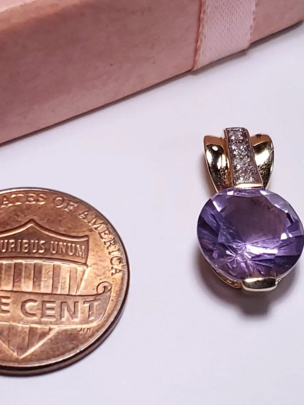 Estate 3.55ctw Round Amethyst & Diamond fancy bail 14Kt YellowGold Pendant#24952